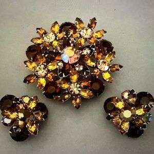 1950s large floral brooch, pin and earrings.